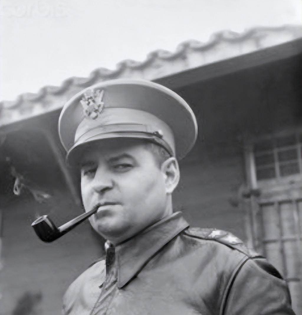 "李梅烧烤"比原子弹还残忍,近50万人被烧死,800万人无家可归_柯蒂斯