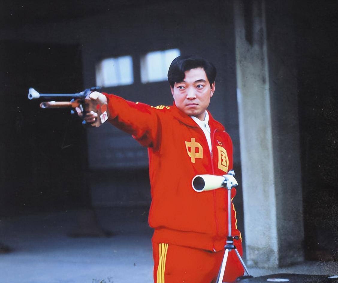 得主"许海峰晚年:66岁住单位房,视力衰退,尽显老态_工具_射击_比赛