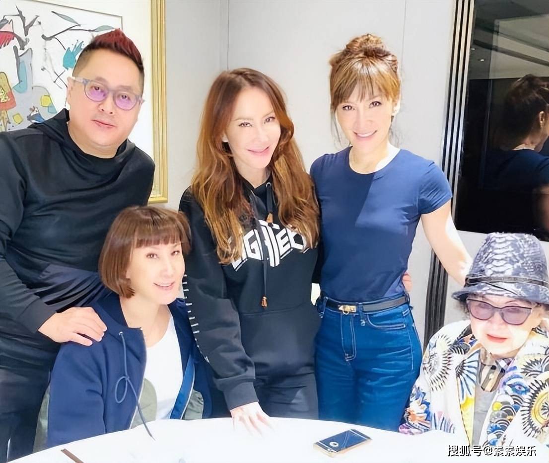 李玟二姐避谈bruce,不再纠结新仇旧怨,只想陪母亲好好生活_李思林