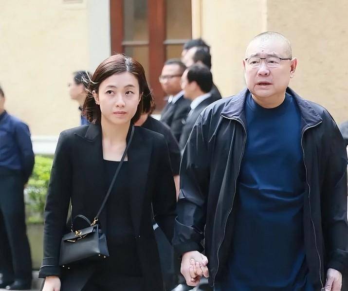 甘比:其貌不扬的小记者,却能拿下刘銮雄,击败吕丽君坐稳阔太位_女友