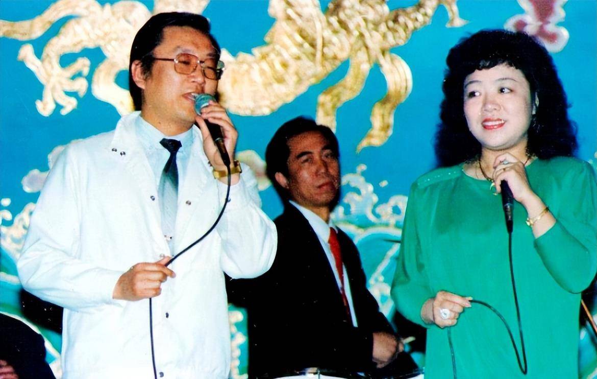 老人:年轻时为女子奔波,年老后为女儿操心,拼命演出只为买房_张佩君