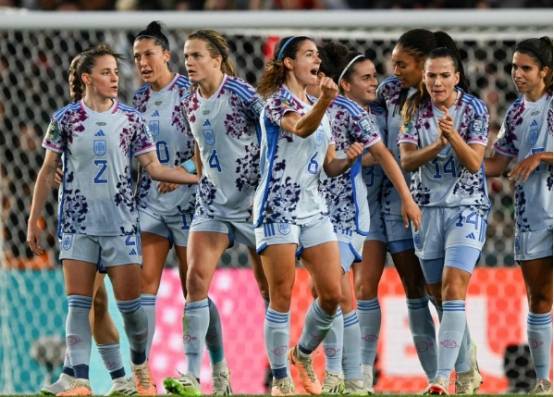 进球_博马_莱亚·科迪纳