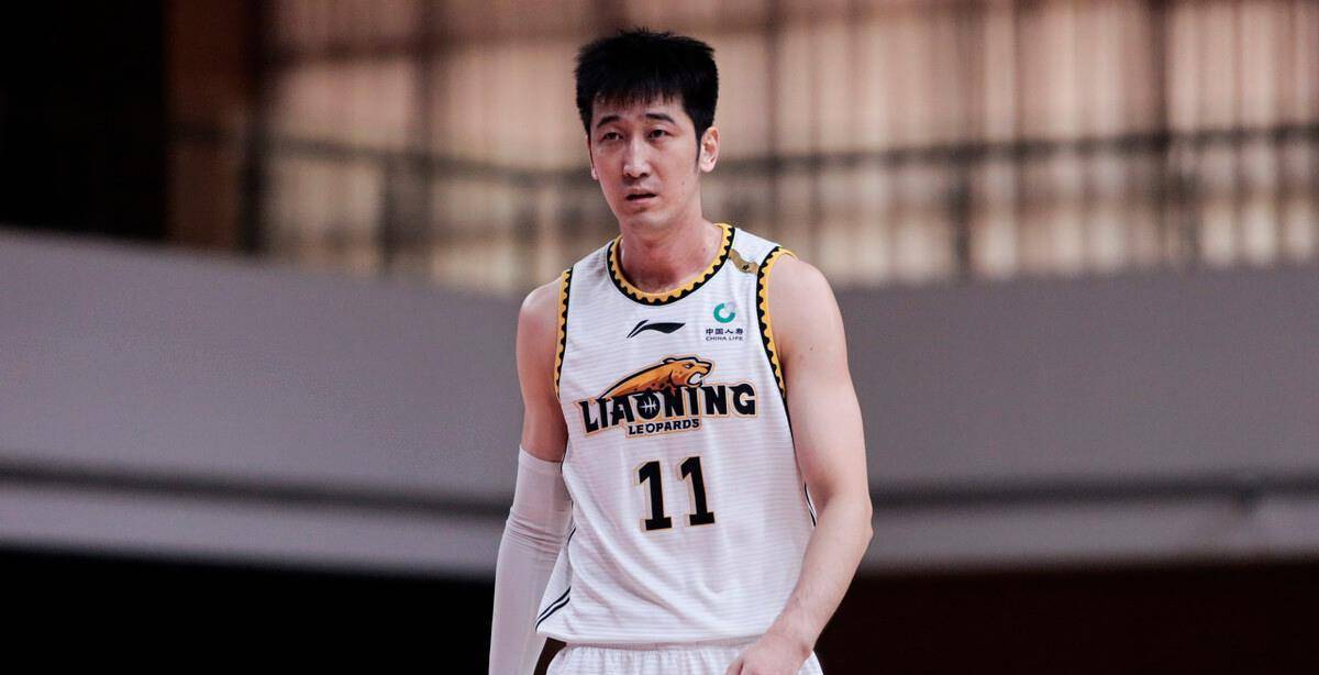 曝杨鸣拿大哥开刀,3d离队倒计时,加盟宿敌为退役铺垫_辽篮_刘志轩