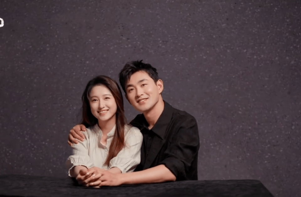 王彦霖拍婚纱照庆结婚两周年,细节看出太宠妻,女儿跳舞见证幸福_佳妮