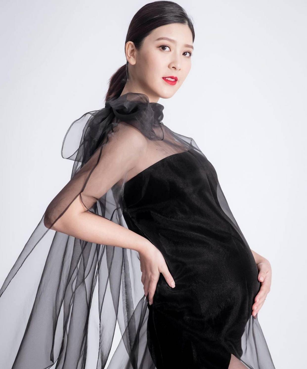 27岁香港女星余香凝剖腹产生女儿,旧爱陈家乐大方送祝福_clare_大赞