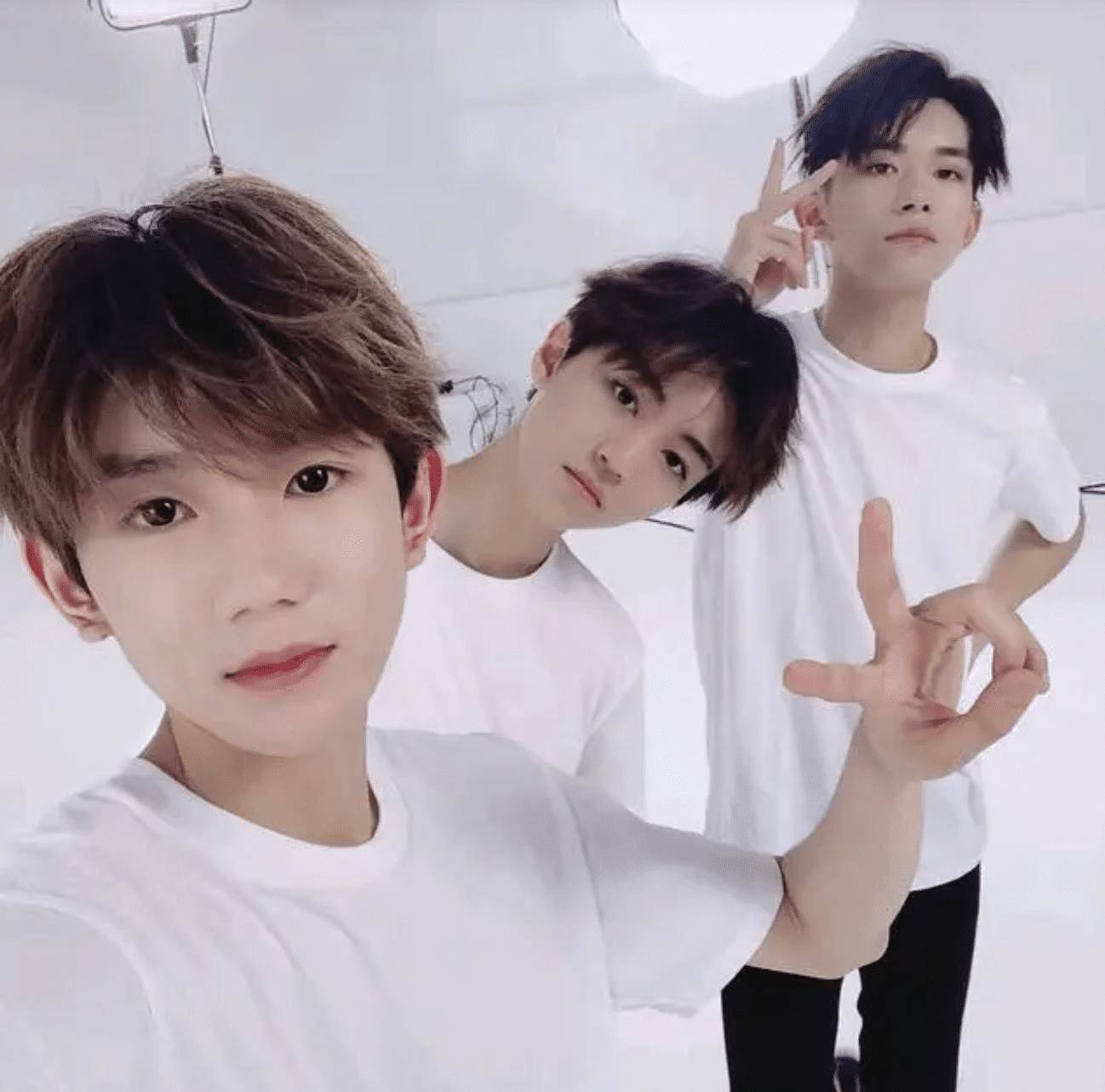 王俊凯发展远不如易烊千玺,为什么演唱会上他还是c位_王源_事业_位置