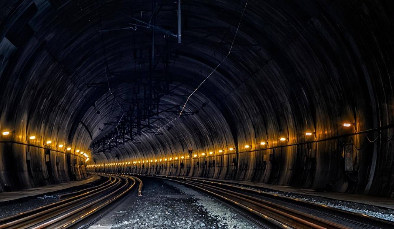 亚洲第一隧道有多牛?耗资40亿全长18公里,它有何存在价值?