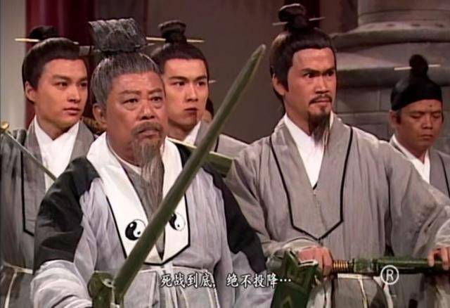 为什么左冷禅和五岳剑派其他4位掌门武功差那么多?