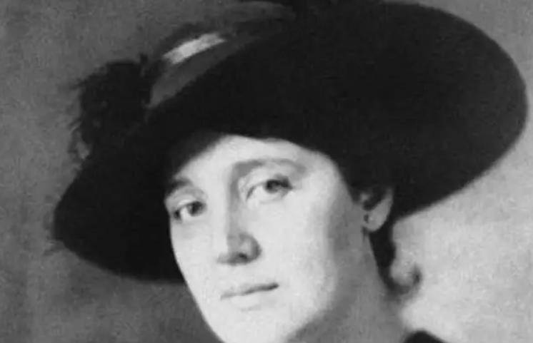 儿子27岁自杀,女儿不参加她的葬礼_梅兰妮_领域_因为