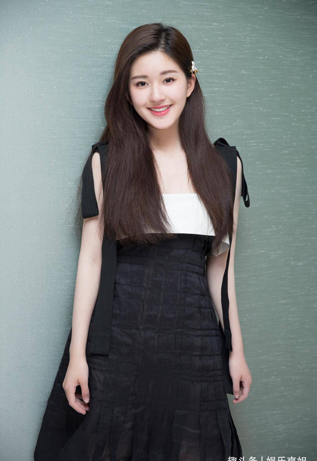 赵露思又双叒叕翻车,再好的口碑也经不起这样"作"啊,自作自受_手机