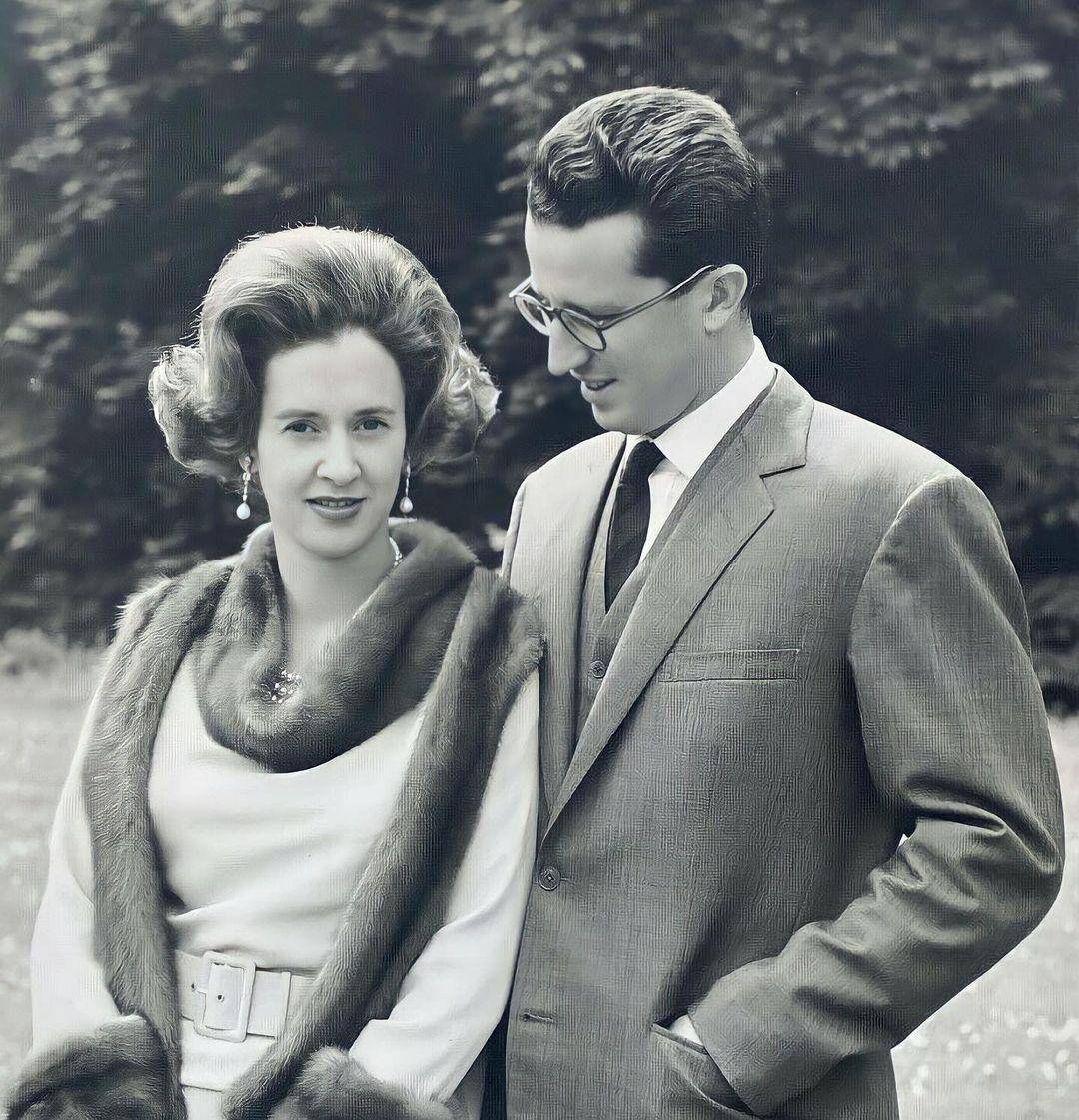 法比奥拉王后:32岁嫁帅气国王,一生无子,国王依旧宠她到老_博杜安