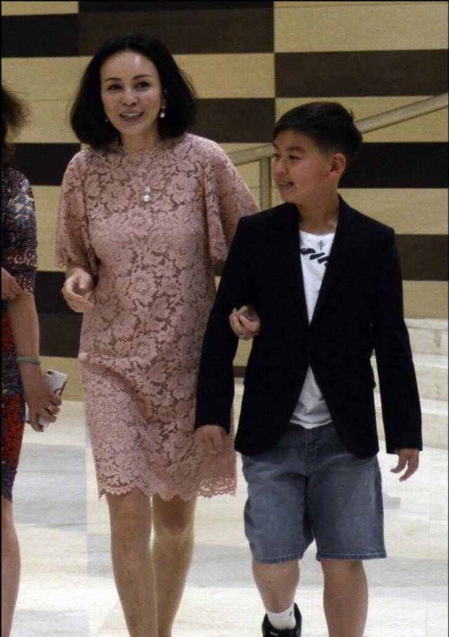 50岁"雪姨"王琳有新恋情?