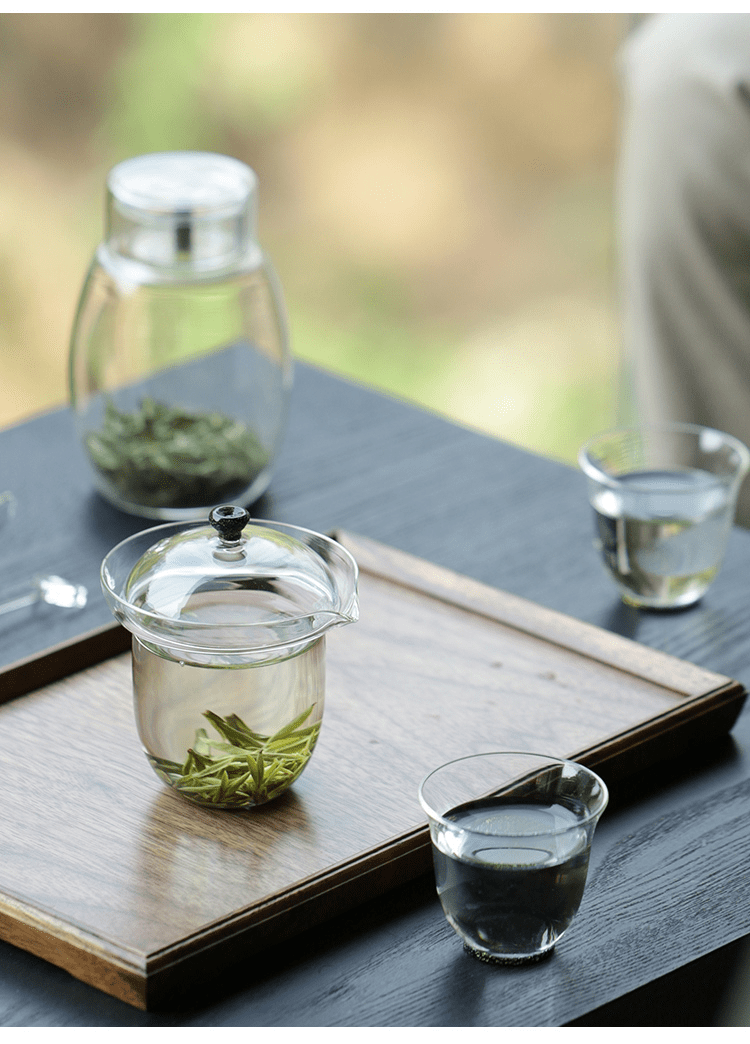 玻璃茶器,赏心悦目至于陶瓷茶器,为一种百搭冲泡茶叶器具,尤其是白色