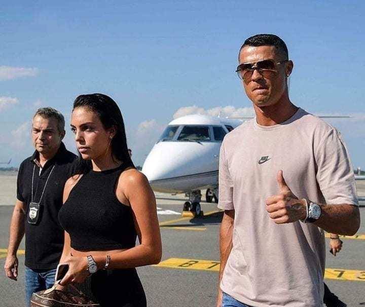 c罗女友练瑜伽照引百万点赞 乔治娜影响力非伊莲娜可比_动态_数量