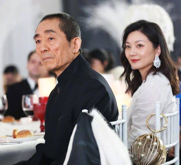 张艺谋73岁离婚控!