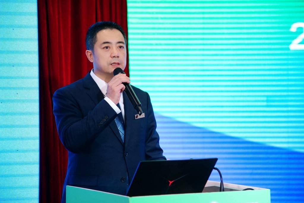 餐饮饭店行业协会副会长单位的山西丽华大酒店党总支副书记,副董事长