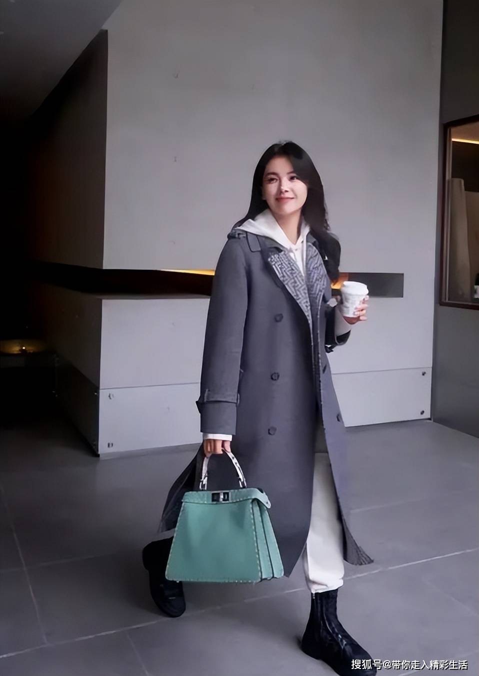 穿搭届的"天花板",学学张庭,刘涛_少女_卫衣_造型