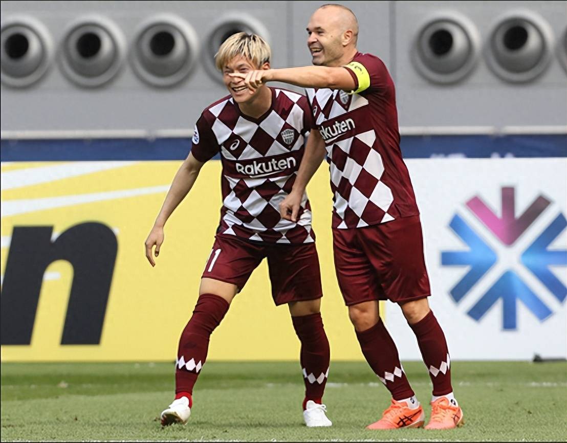 免签东京国际大学中场罗弘,以及东京国际大学中场熊泽和东