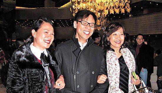 前几个月,刘銮鸿之前将利福全部持股59.