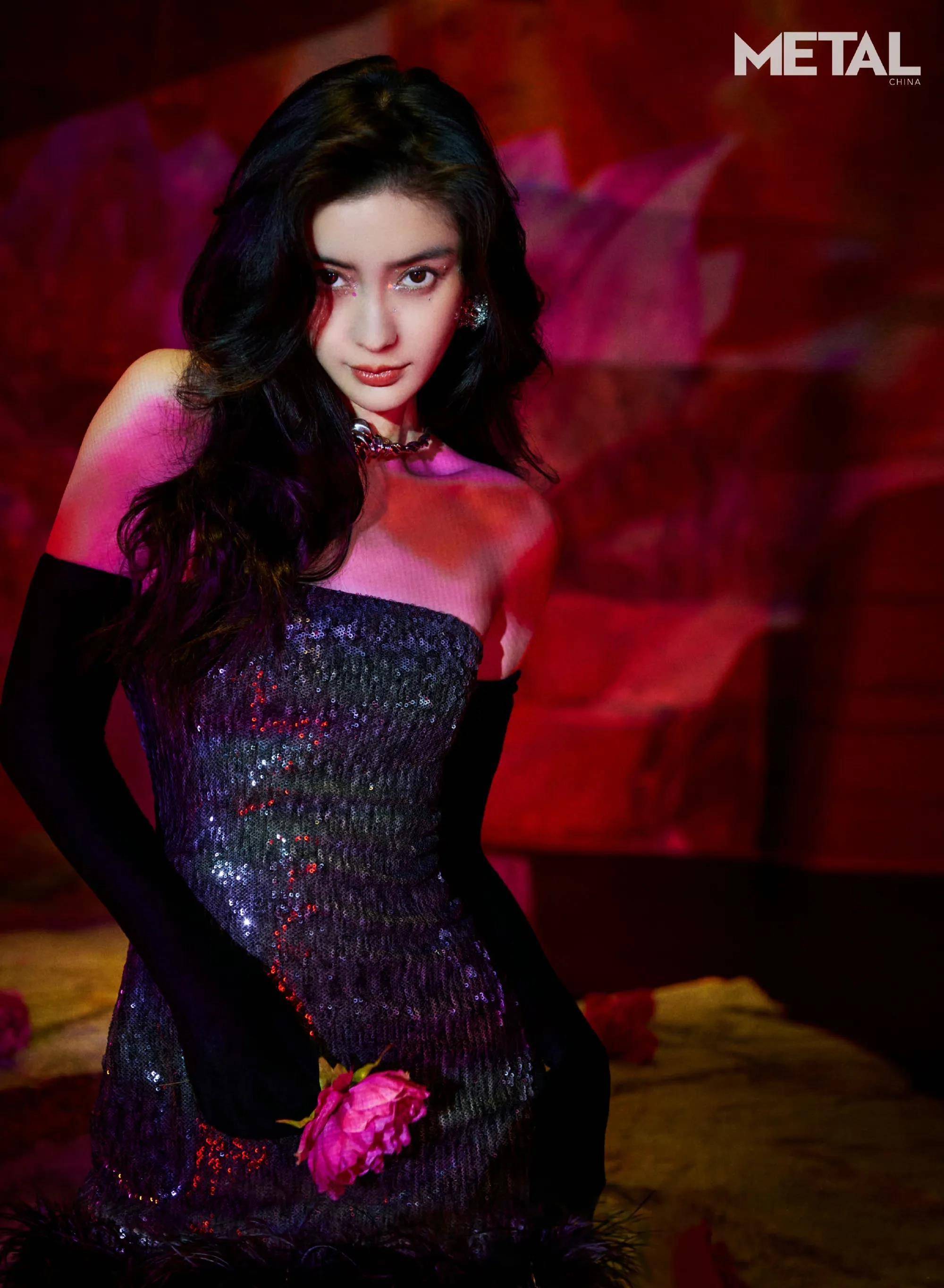 angelababy 出镜《metal》中文版两周年纪念刊双封面,水蓝人鱼妆容