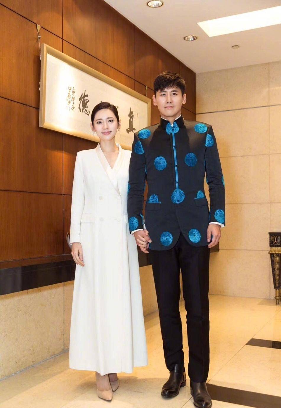 蔡琳首次公开母子生活,儿子眉眼像极高梓淇,被曝新恋情_照片_礼物