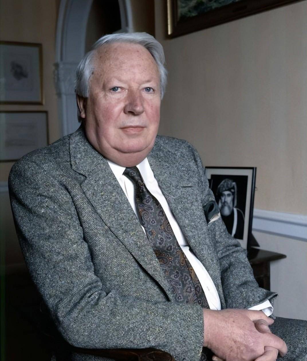 英国女王一生任命16位首相,他们分别是谁?