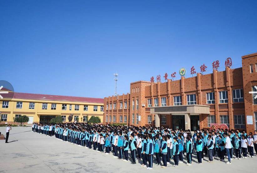 九团三中举行新学期"心怀梦想 扬帆起航"主题升旗仪式_全体师生_己任