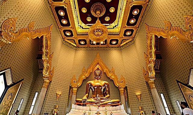 被当泥像遗弃200年,工人搬运时摔了一下显露真身_缅甸_佛像_王朝