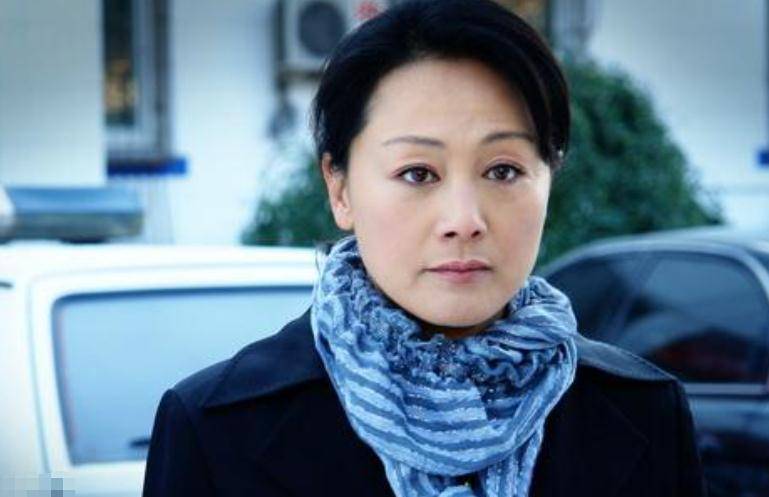 王姬的辛酸上位史,及她儿子身患"天使病"的真相_高峰_北京_表演