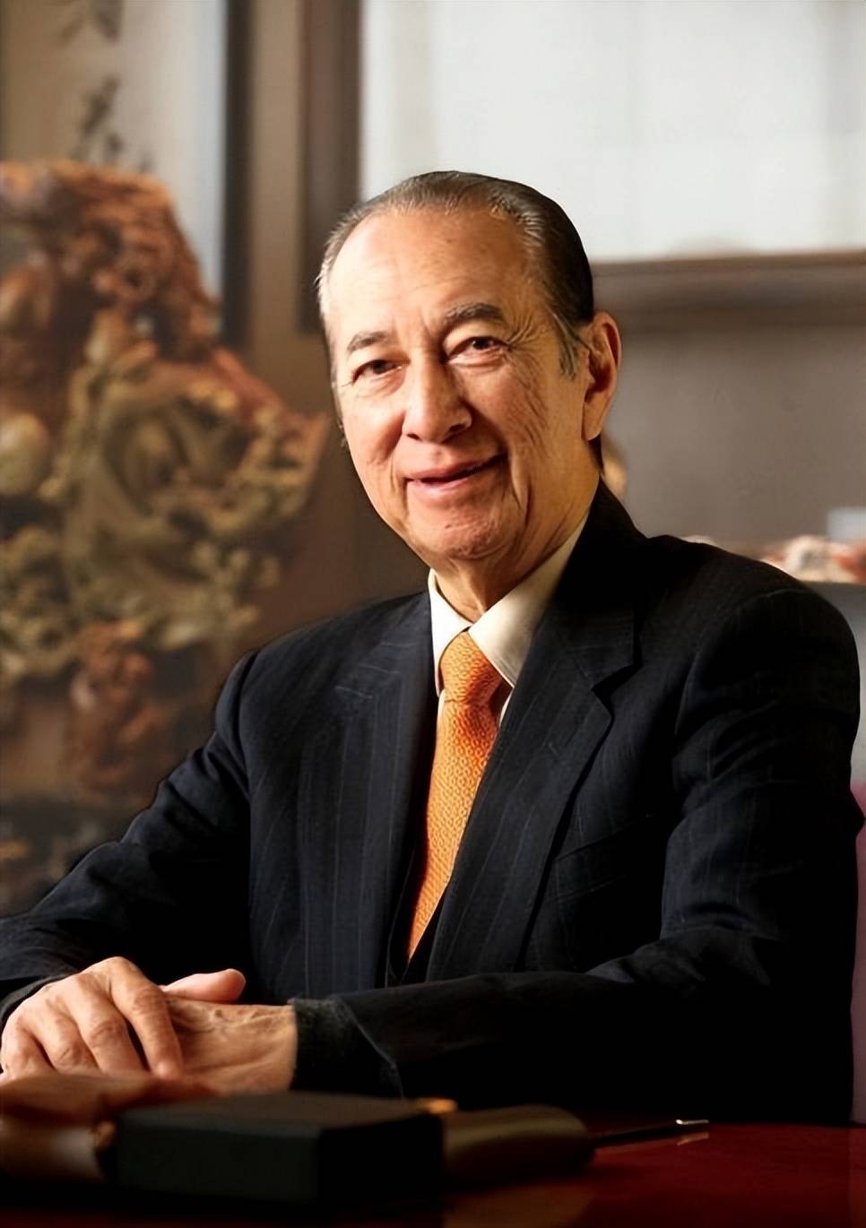 李嘉欣儿子接管家族产业,踏入许家千亿商业帝国_许晋亨_刘銮雄_何超琼