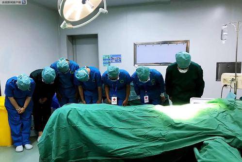 ็๏ผๅ้ๅปๅญฆ็ๅฉ็จAIๆฏๆ็ๅฝ๏ผๆฅๆ้ซๅจๅฎๆ่ต ็๏ผ_็จๅบๆฅ_ไบบๅทฅ ...