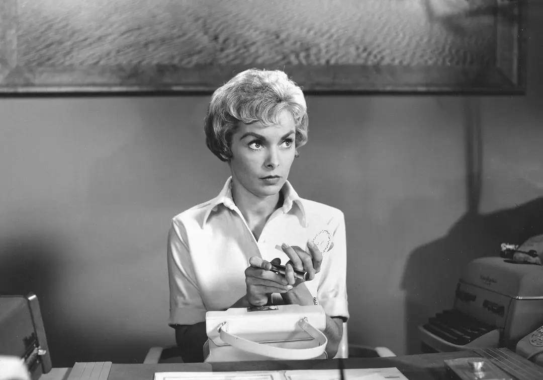 心理迷宫与恐惧之雨,揭示人性黑暗,震撼情感与思考_希区柯克_观众