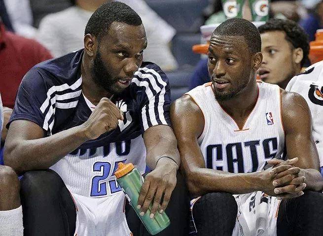 肯巴.沃克:曾经的东部全明星控卫渐淡出人们视线_赛季_黄蜂队_助攻