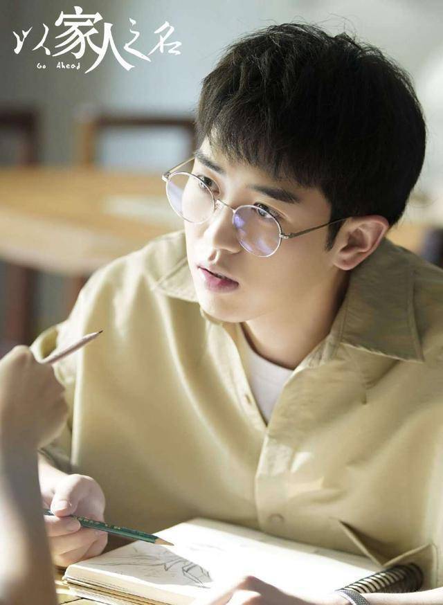 二刷《以家人之名》发现:李尖尖抄袭事件究竟打了谁的脸_郑舒然_凌霄