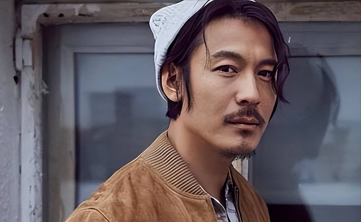 引起舆论,理性吃瓜王东的妻子是一个非常聪明的人