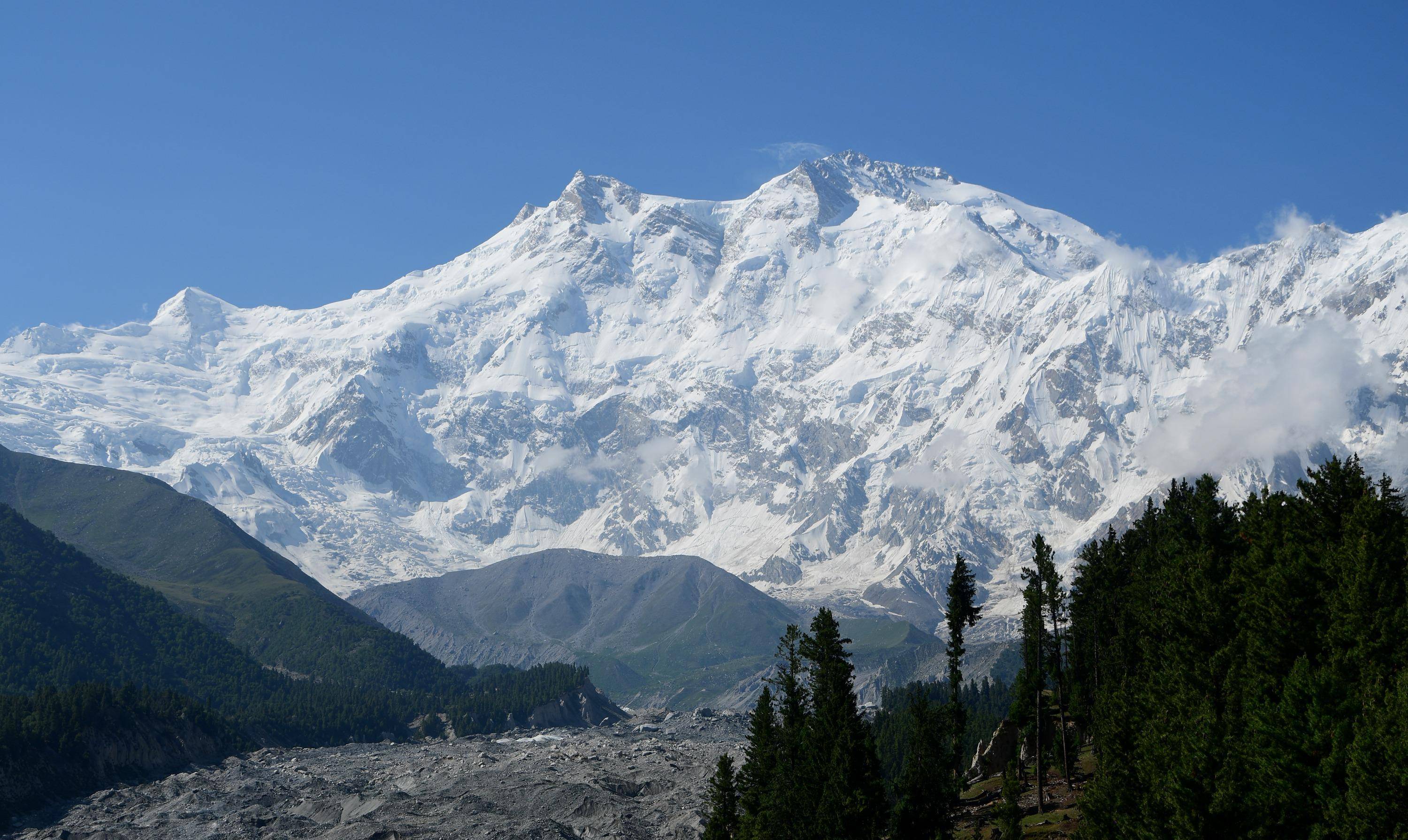 直到1947年,联合国宣布了世界上不再存在藩属国制度,坎巨提最后对中国