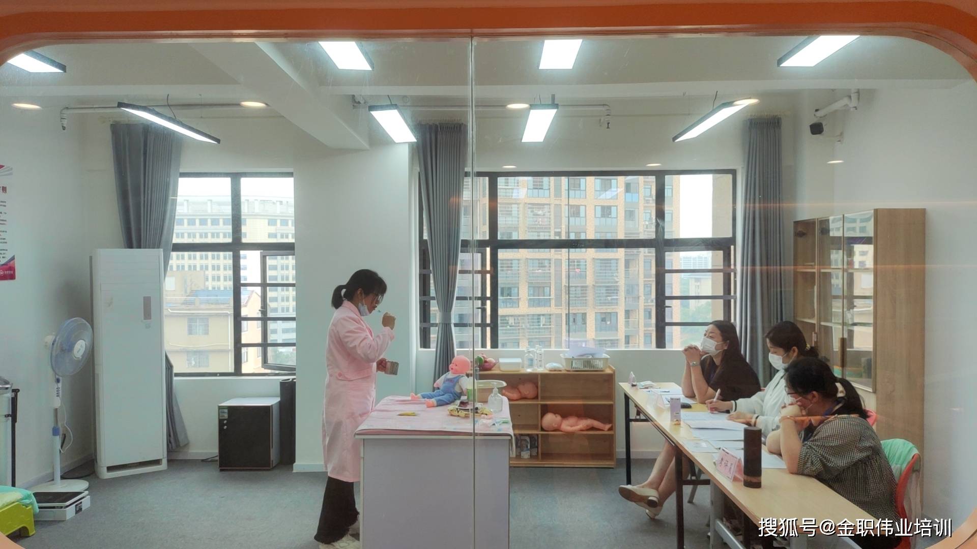保育员证书在哪里报考呢？