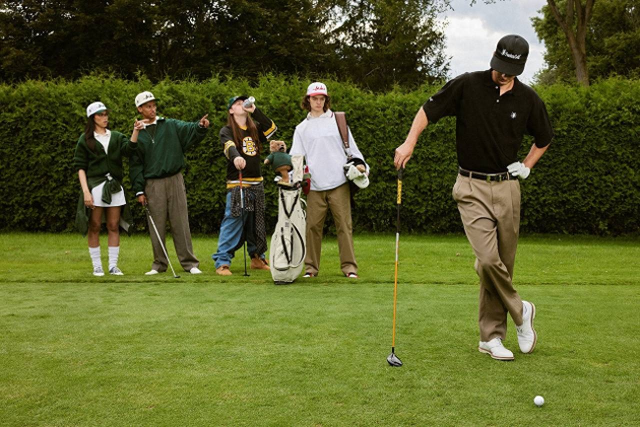 forden 帽子的高尔夫球手穿着happy gilmore的标志性 bruins 曲棍球