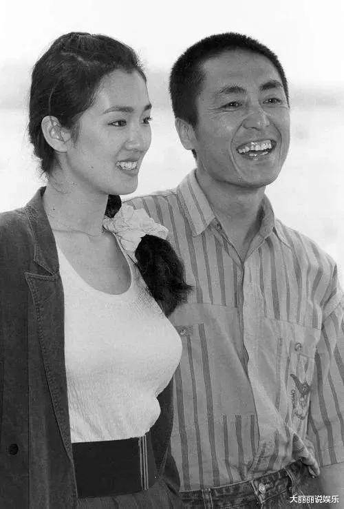 终于明白,当初在一起相爱8年,张艺谋为何不娶巩俐的真实原因了_中戏