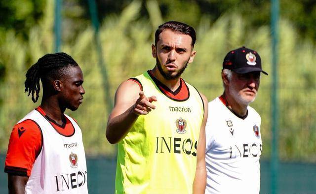 00后老妖人,选择加盟北非地方队,国外队从此少一人才?_数据_比赛_助攻