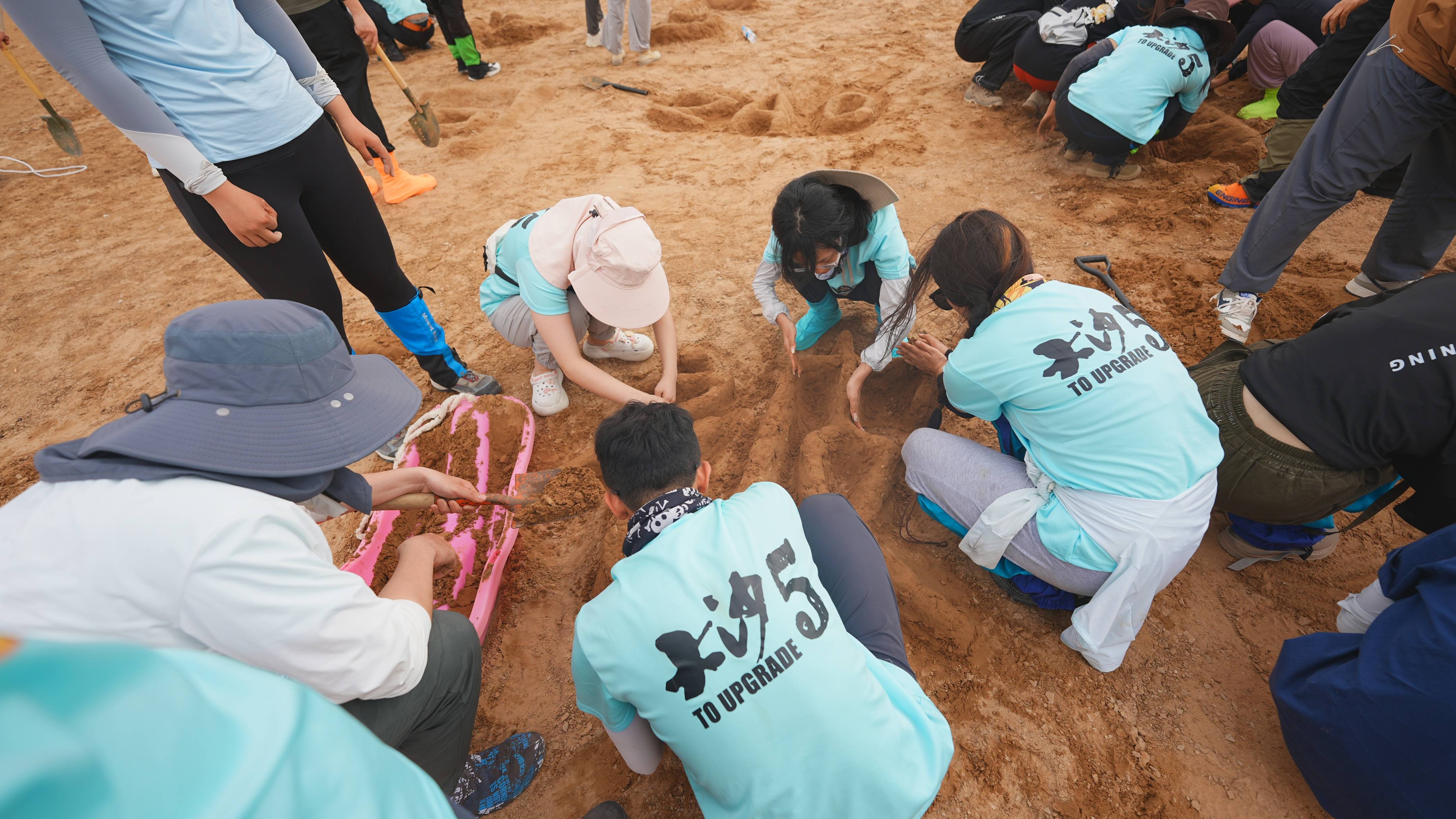 沙漠团建,有什么适合年轻人的项目?_活动_篝火_越野
