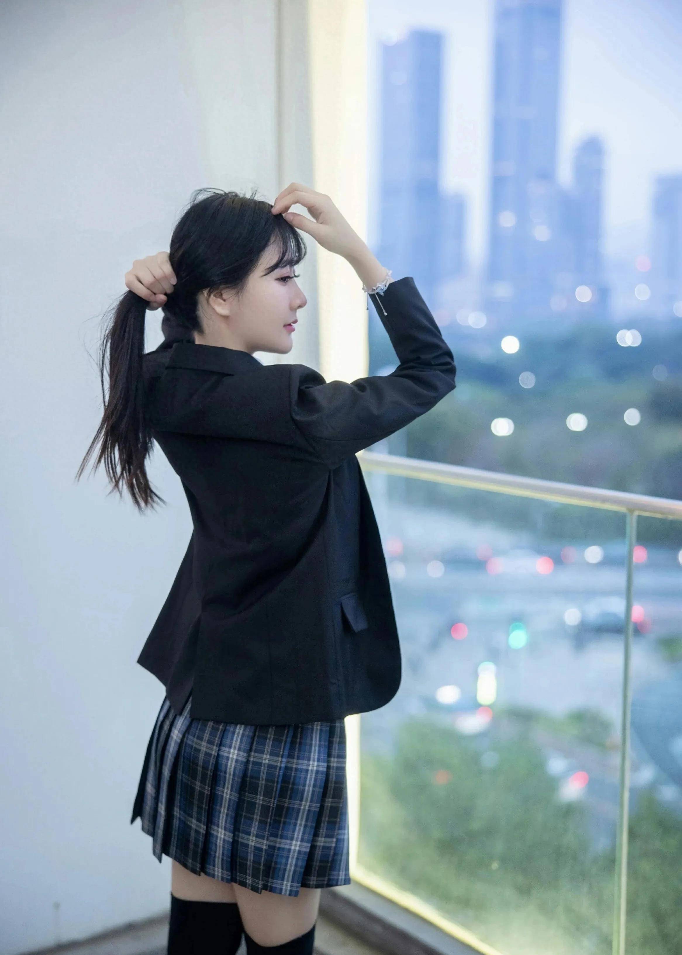 青春之光,时尚魅力,jk裙和小姐姐的赤诚之心_女子_肖像_阳光