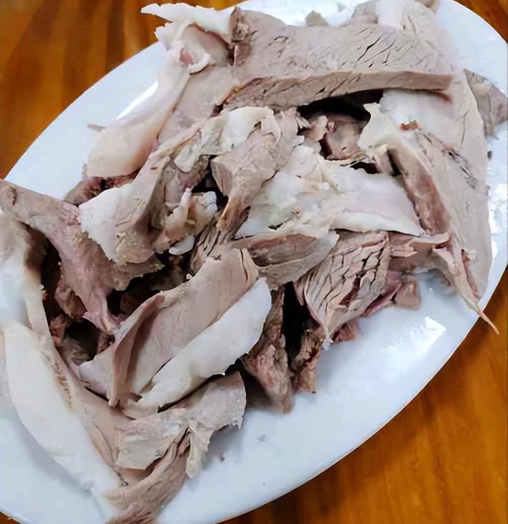 上海第一藏书羊肉!老板苏州人做了20年!一斤白切羊肉130元!