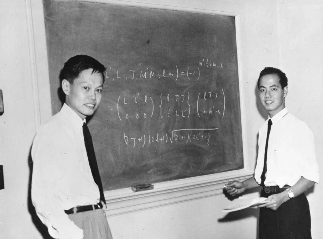 杨振宁在统计力学,粒子物理学和凝聚态物理等领域都作出了里程碑式的