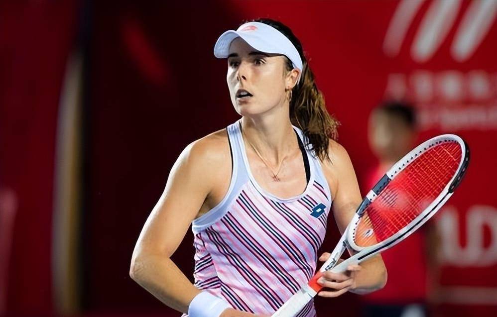 国外网球女将阿利兹·科内特:她的胜利与坚韧之路_比赛_职业_赛事