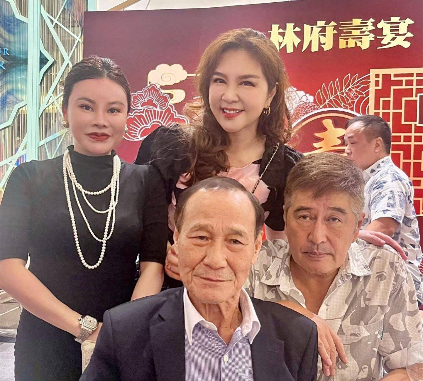 龙头向展伟现身,林江满头白发好有型_江湖_陈惠敏_文彪