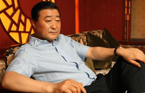 网传山西一52岁煤矿老板,每晚喝2两白酒持续了30年,如今身体成啥样了?