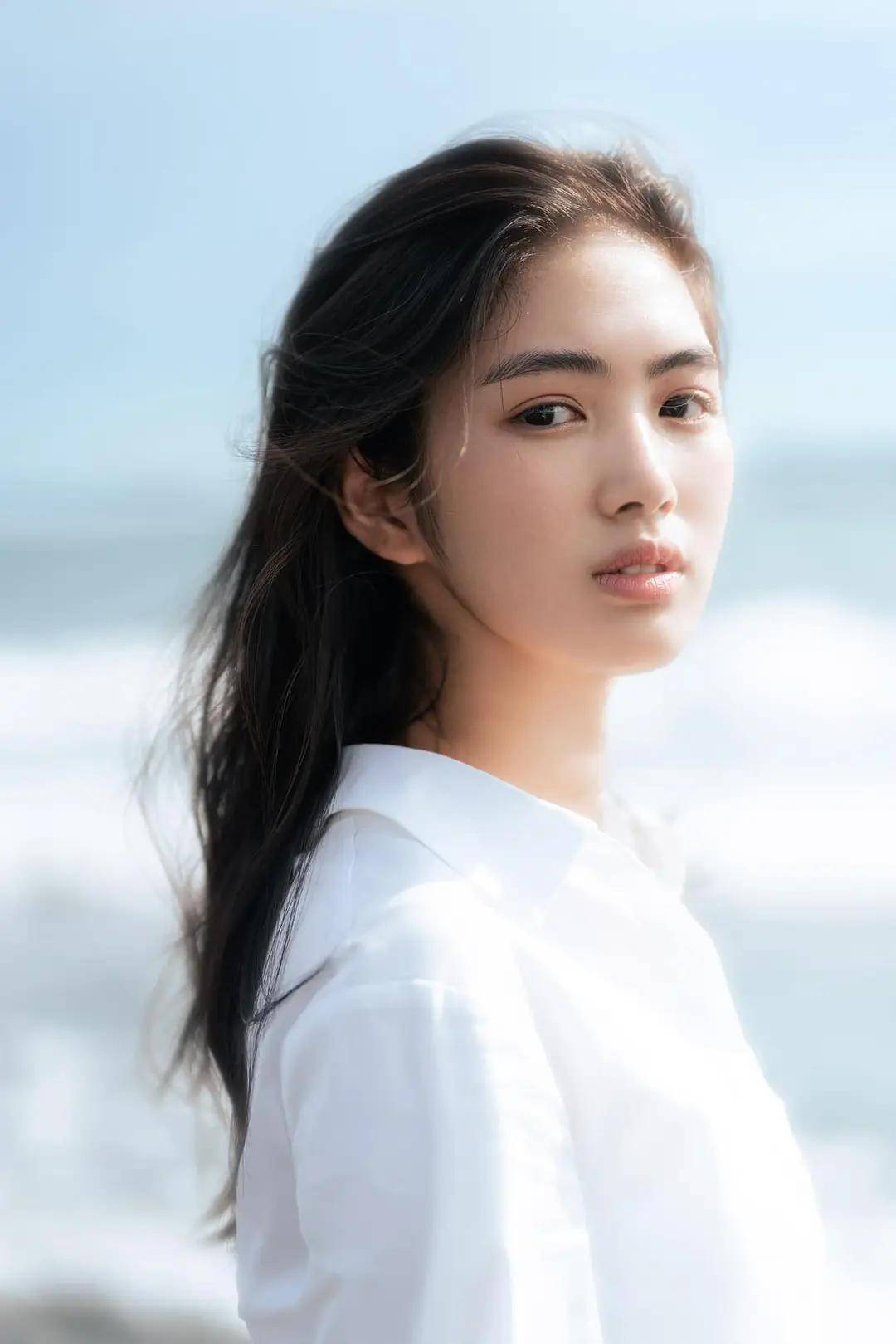 《哭悲》《八尺门》雷嘉汭神似混血女星!