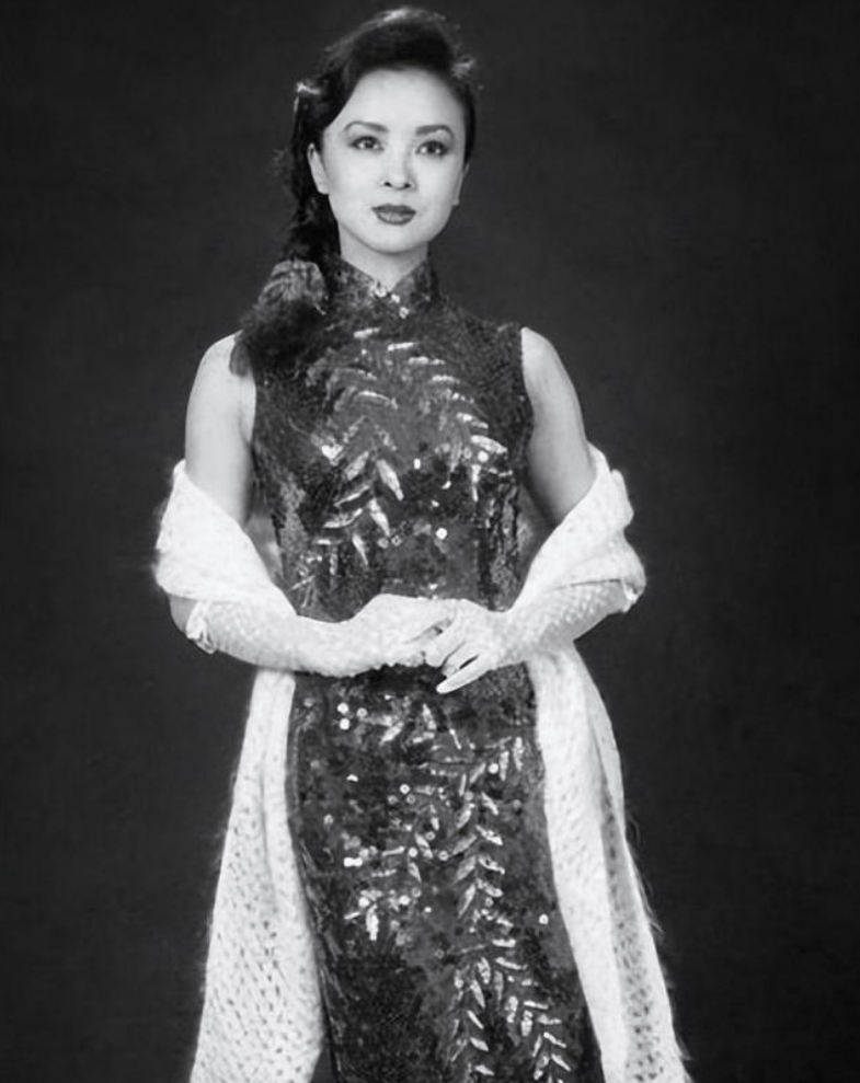 演员周洁:巅峰时远走美国,59岁花27万美金包机回国,3天后离世_舞蹈