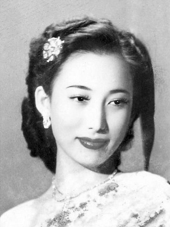 杨森:军阀出身,一生迎娶12个姨太,第12姨太在他91岁时诞下一女_曾桂枝